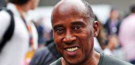 F1: Ex-funcionário da Ferrari elogia Anthony Hamilton por atitudes respeitosas