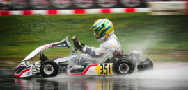 Miguel Costa brilha na Itália, vence bateria e sobe no pódio do WSK