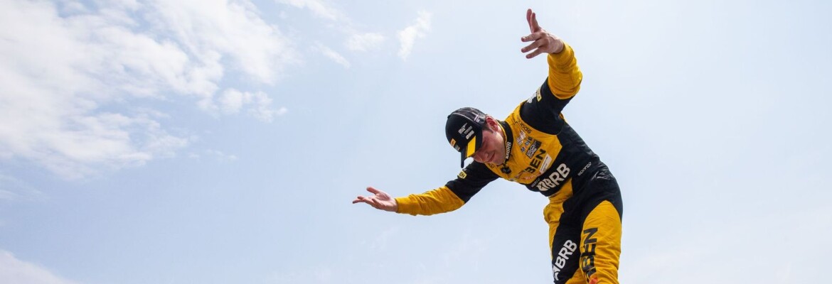 Campeão, Elias destaca ano incrível na Porsche Cup mesmo com “final complicada” em Interlagos