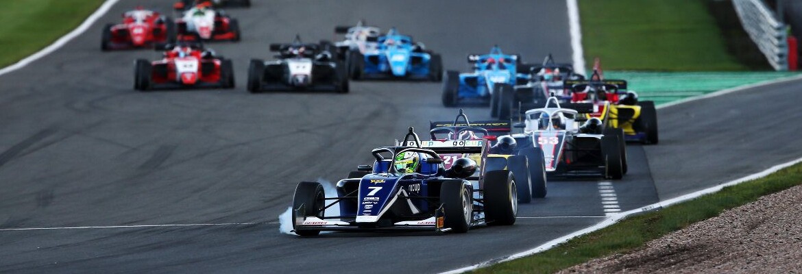 Roberto Faria encerra temporada da GB3 em 5º lugar, com saldo de seis pódios