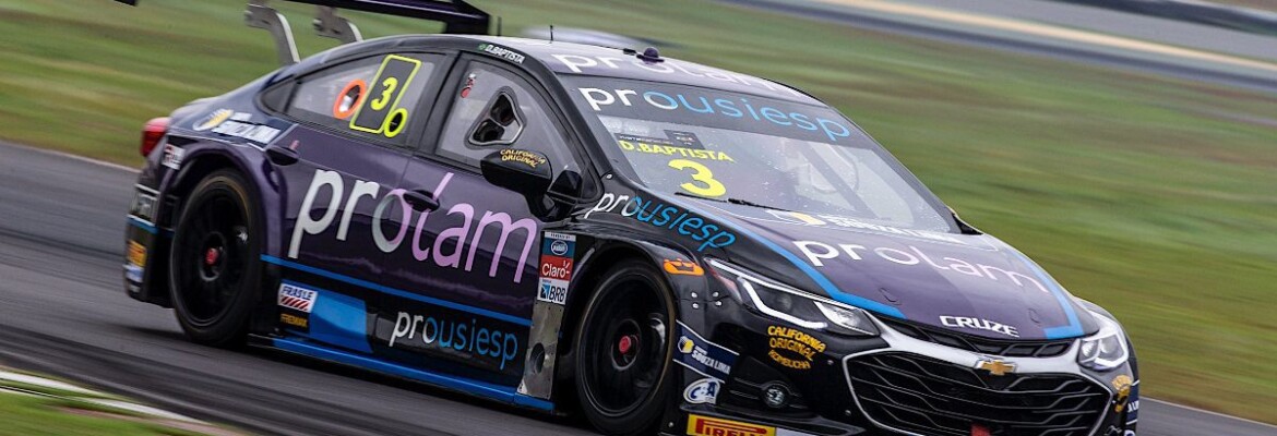 Stock Car: Rodrigo Baptista vê carro em boas condições após dia de clima instável em Goiânia