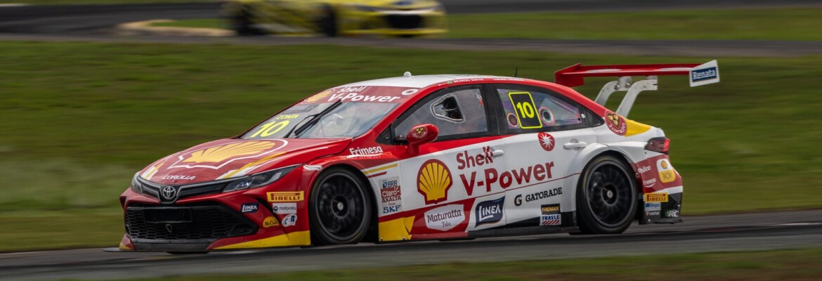 Zonta é segundo colocado duas vezes e sai como maior pontuador do sábado na Stock Car