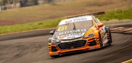 Felipe Baptista escala 22 posições e termina no top-10 da segunda prova da Stock Car Pro Series, em Goiânia.