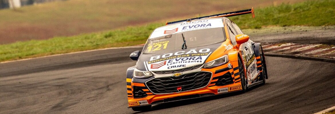 Felipe Baptista escala 22 posições e termina no top-10 da segunda prova da Stock Car Pro Series, em Goiânia.