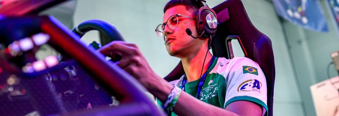 CBA no FIA Motorsport Games: Igor Rodrigues é pole no Fanatec Esports Cup