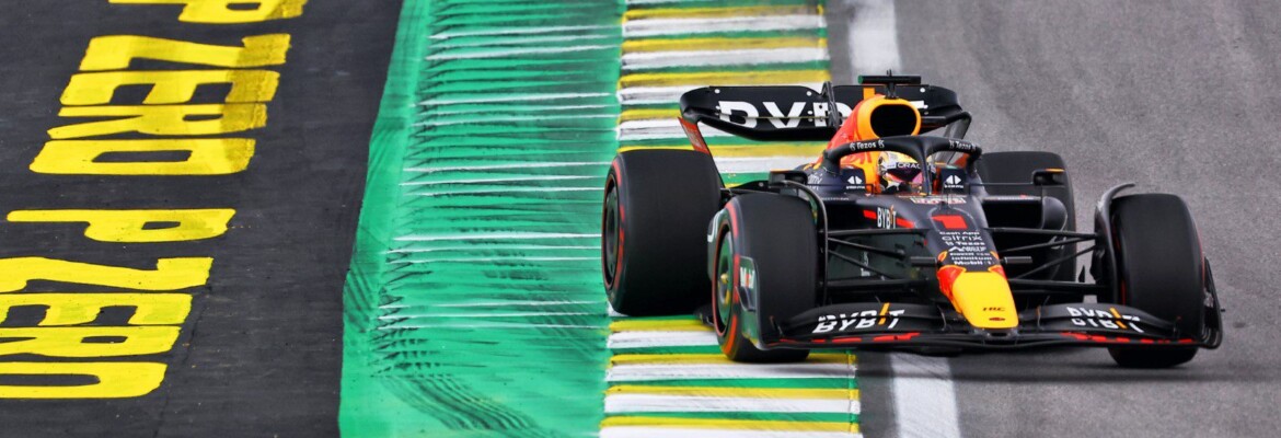 F1: Verstappen diz que não teria o ritmo da Mercedes mesmo com pneus macios F1: Verstappen diz que não teria o ritmo da Mercedes mesmo com pneus macios