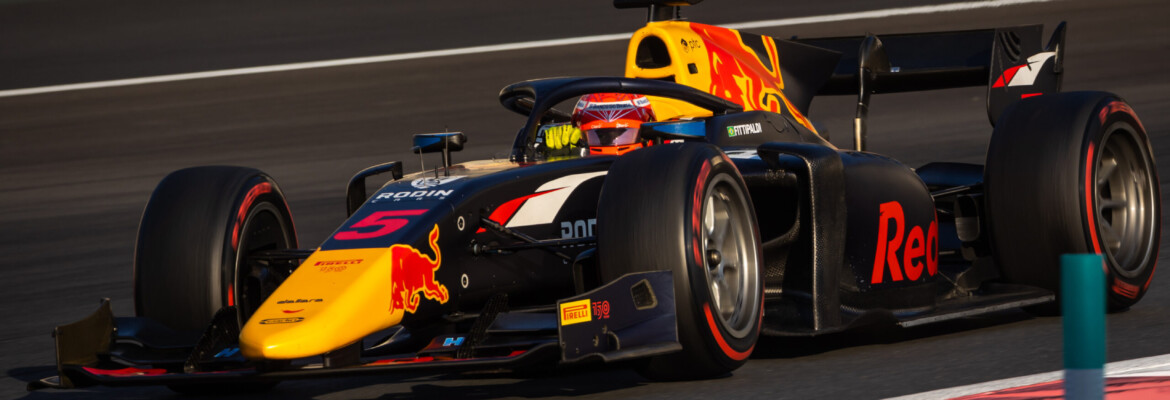 Enzo Fittipaldi fica no top-5 no segundo dia de testes da F2 em Abu Dhabi