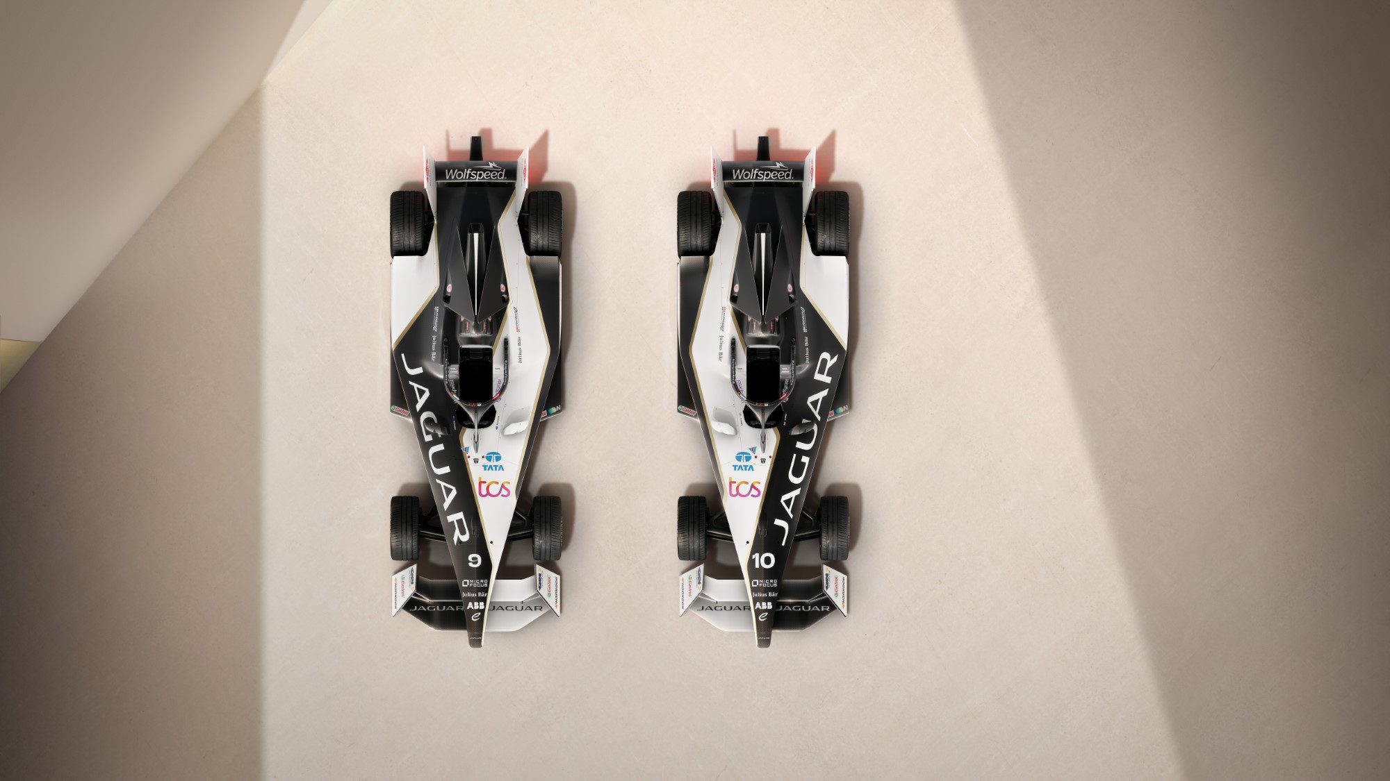 FE: Jaguar apresenta pintura assimétrica no Gen3 de Evans e Bird FE: Jaguar apresenta pintura assimétrica no Gen3 de Evans e Bird