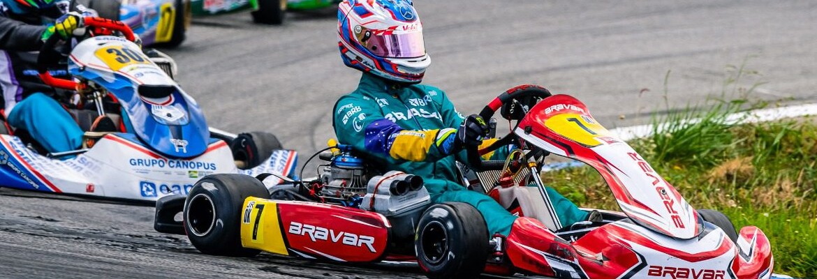 Gabriel Koenigkan é vice-campeão brasileiro de kart na OK Junior FIA
