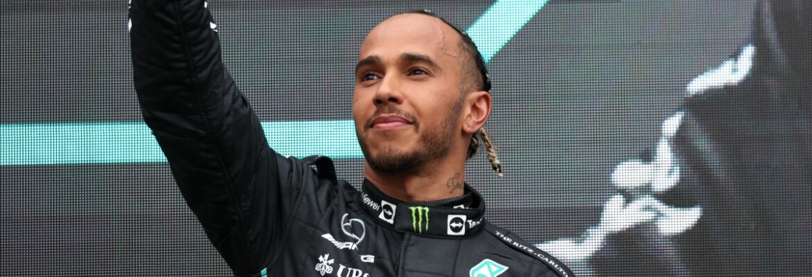 F1: ‘Pretendo ficar um pouco mais’, afirmou Hamilton na apresentação do W14