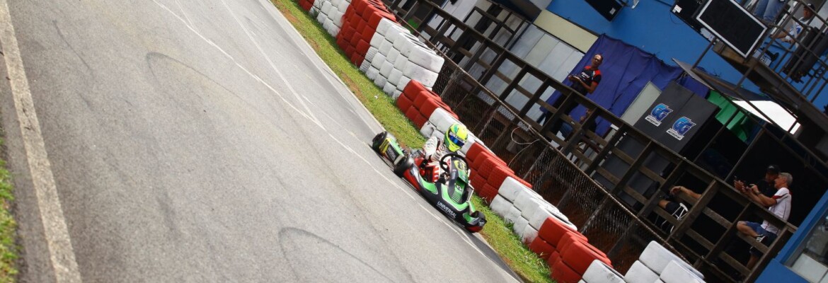 Beto Monteiro é campeão brasileiro de kart com Grupo Universal
