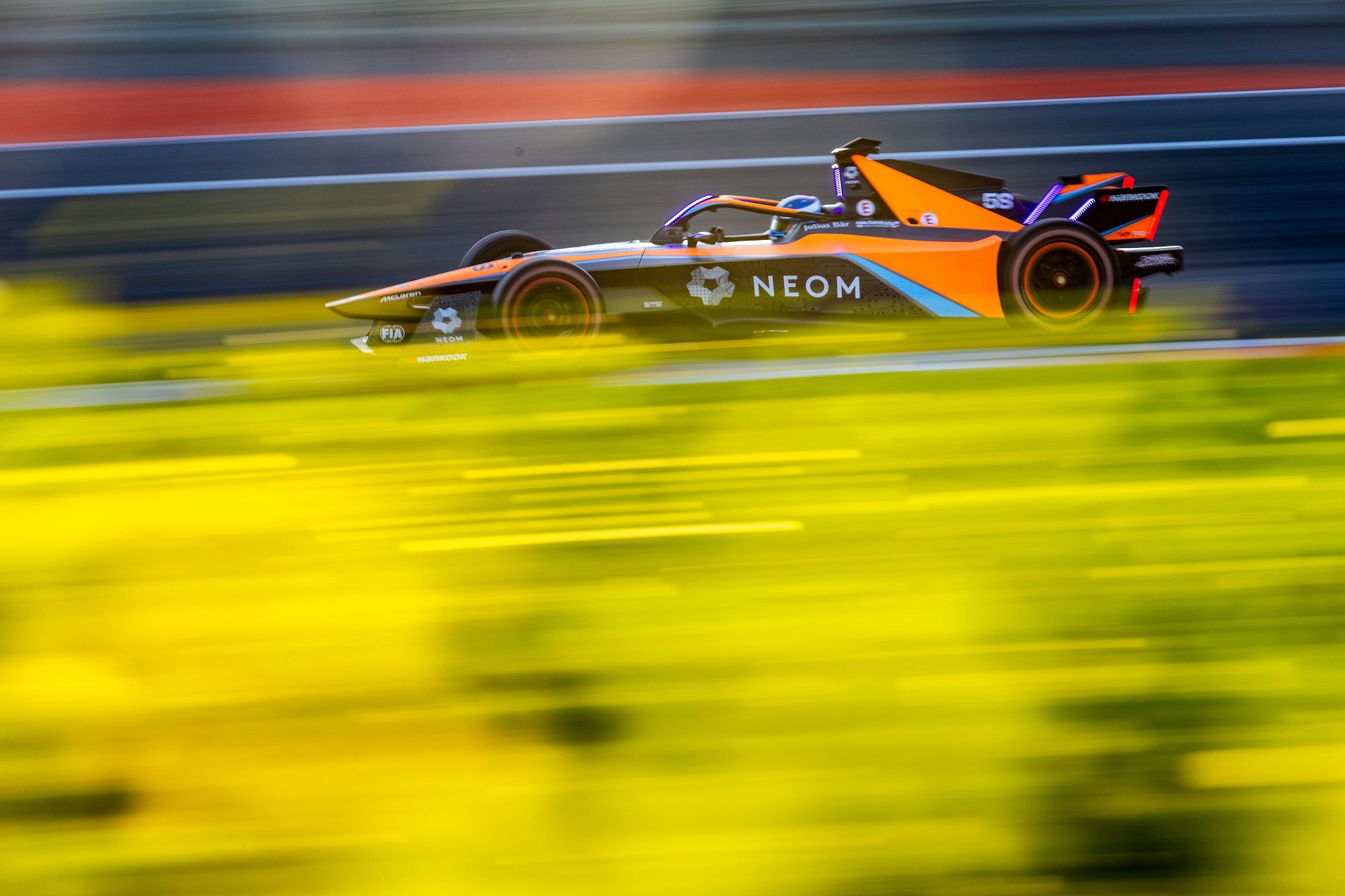 Rowland explica acidente com Rast no México e diz que Gen3 da FE é 