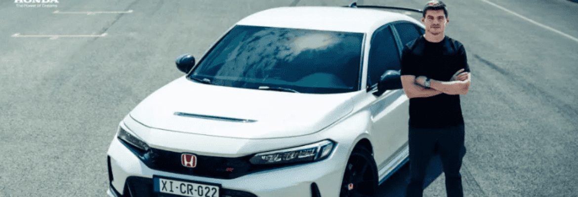 F1: Honda Civic de Verstappen está sendo leiloado