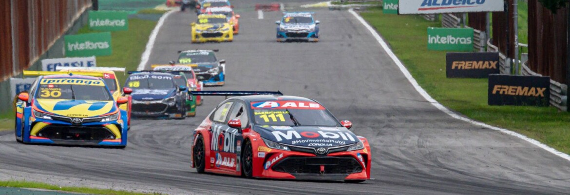 Barrichello celebra título da Stock Car: “Interlagos me devolveu tudo”