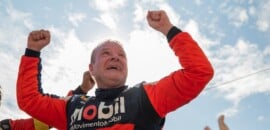 Surfista multicampeão Kelly Slater parabeniza Barrichello por bicampeonato na Stock Car