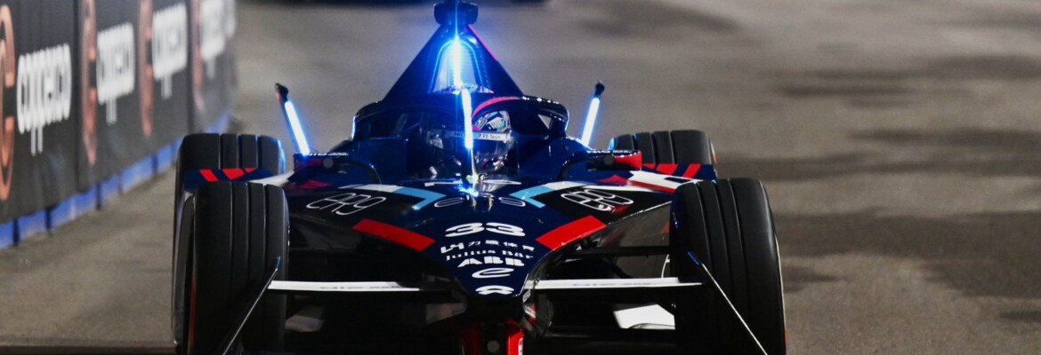 Ticktum encaixa volta voadora e é mais rápido do segundo treino da FE na Arábia Saudita