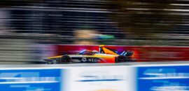 Hughes revela ter “ficado feliz com empurrão” de Evans na corrida 2 da FE em Diriyah