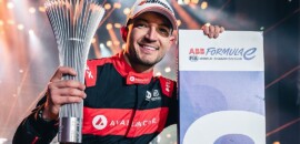 Dennis comemora pódio duplo em Diriyah e diz: “Trabalhar para vencer Wehrlein na Índia”