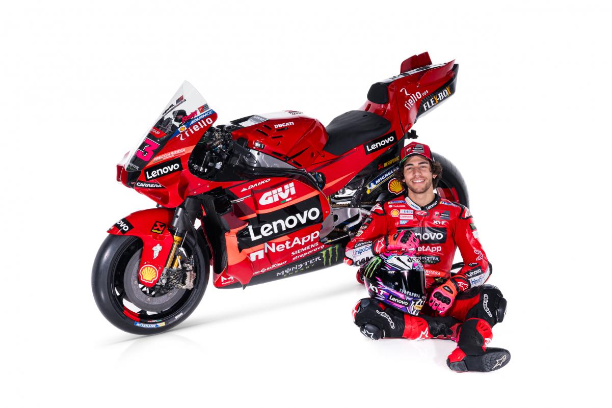 Ducati revela pintura para 2023 e Bagnaia traz #1 de volta após 11 anos Apresentação Ducati 2023 - Francesco Bagnaia e Enea Bastianini