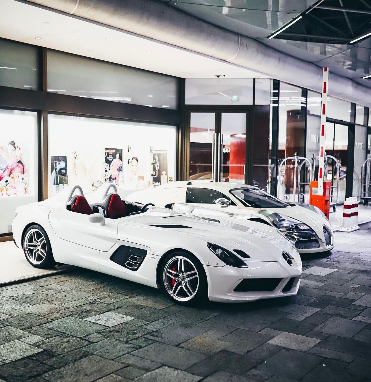 Conheça a coleção de carros superesportivos de Adrian Sutil