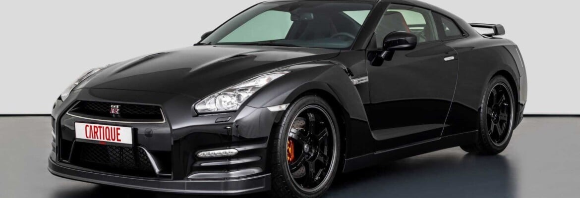 Nissan GT-R Black Edition de Sebastian Vettel à venda por US$ 265.000