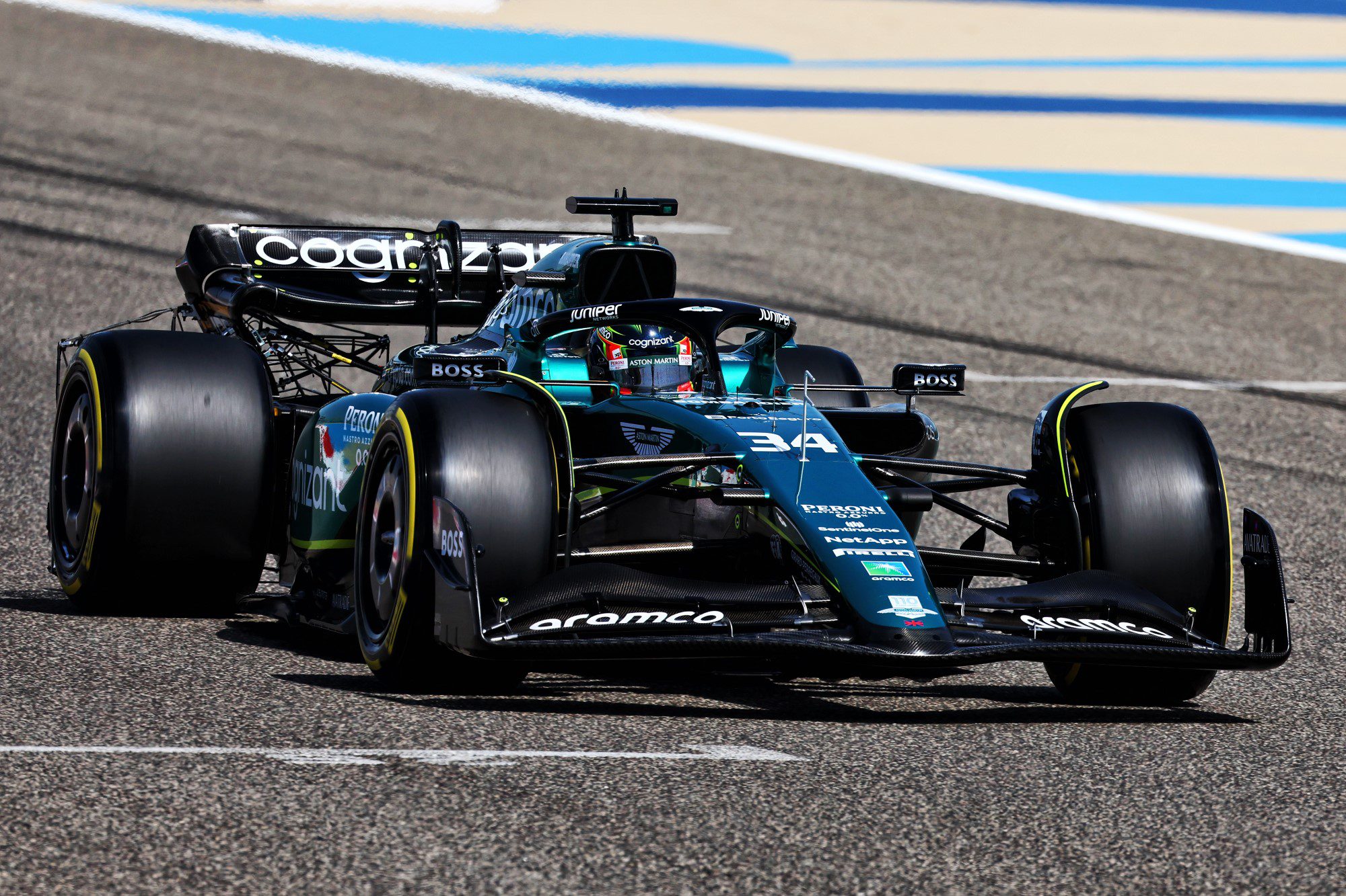 Fotos: pilotos vão para pista pela primeira vez nos testes da F1 no Bahrein Testes F1 2023, Bahrein