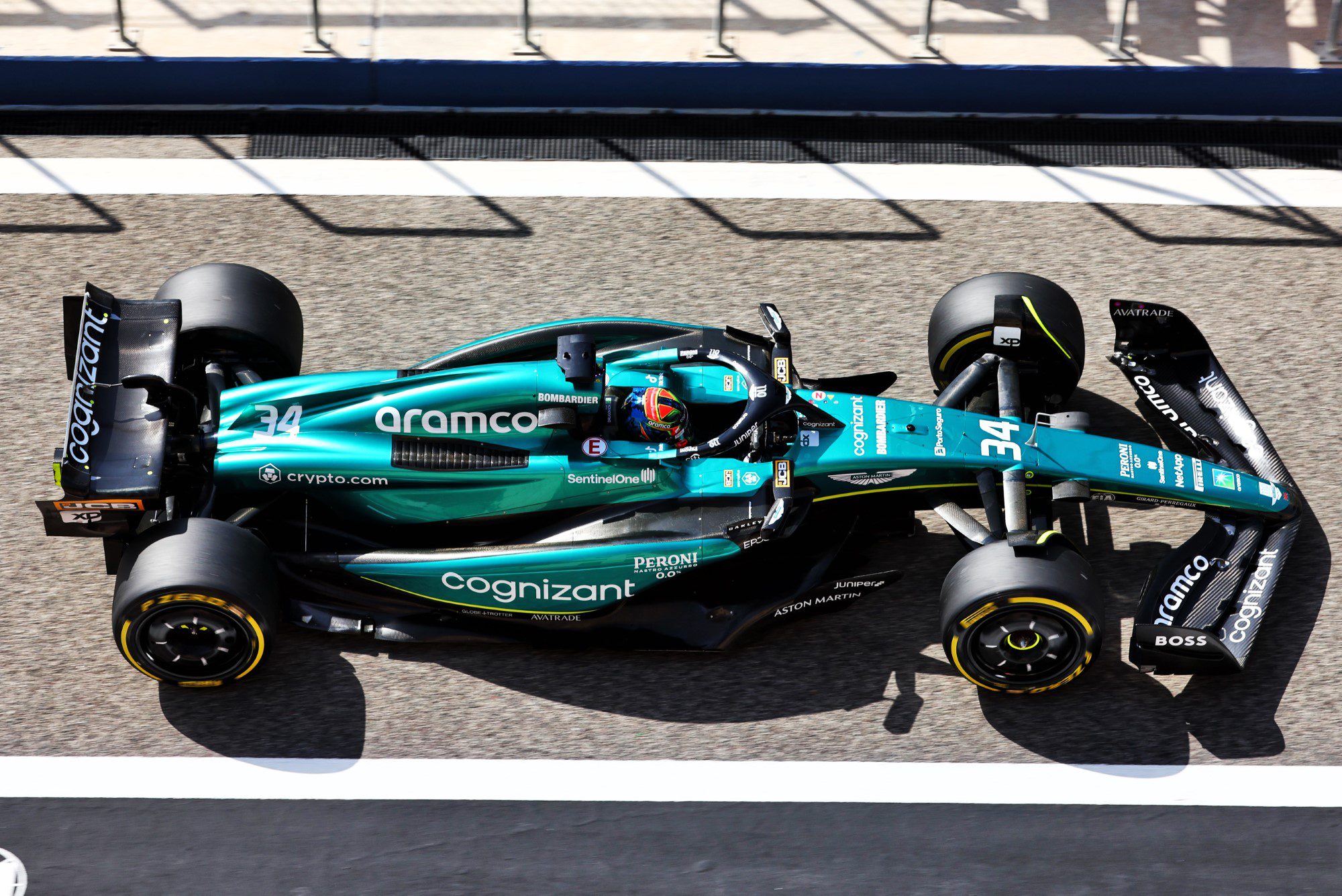 Fotos: pilotos vão para pista pela primeira vez nos testes da F1 no Bahrein Testes F1 2023, Bahrein