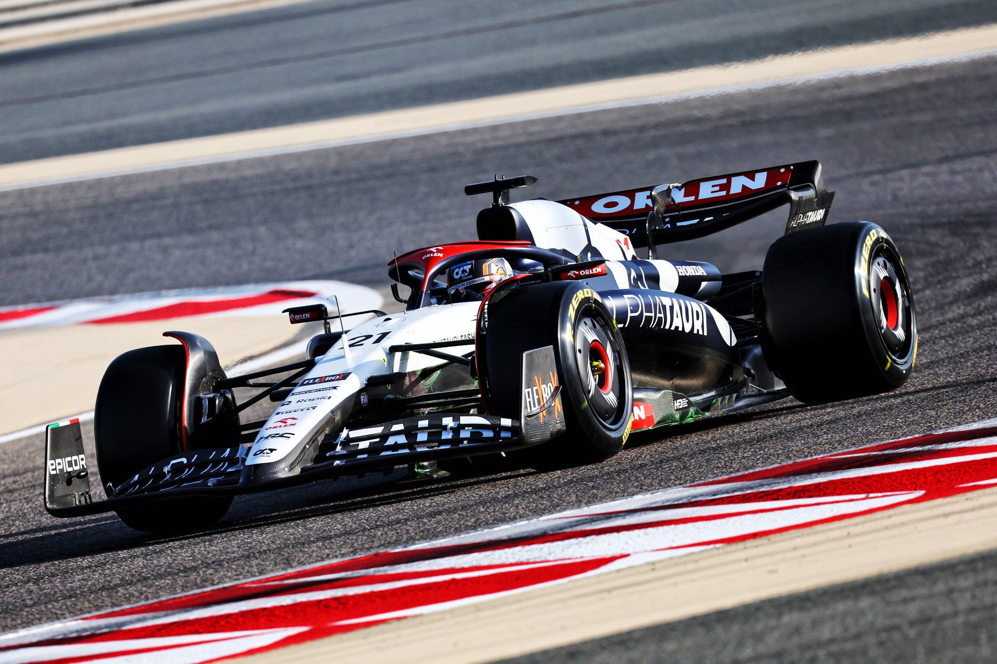 Fotos: pilotos vão para pista pela primeira vez nos testes da F1 no Bahrein Testes F1 2023, Bahrein