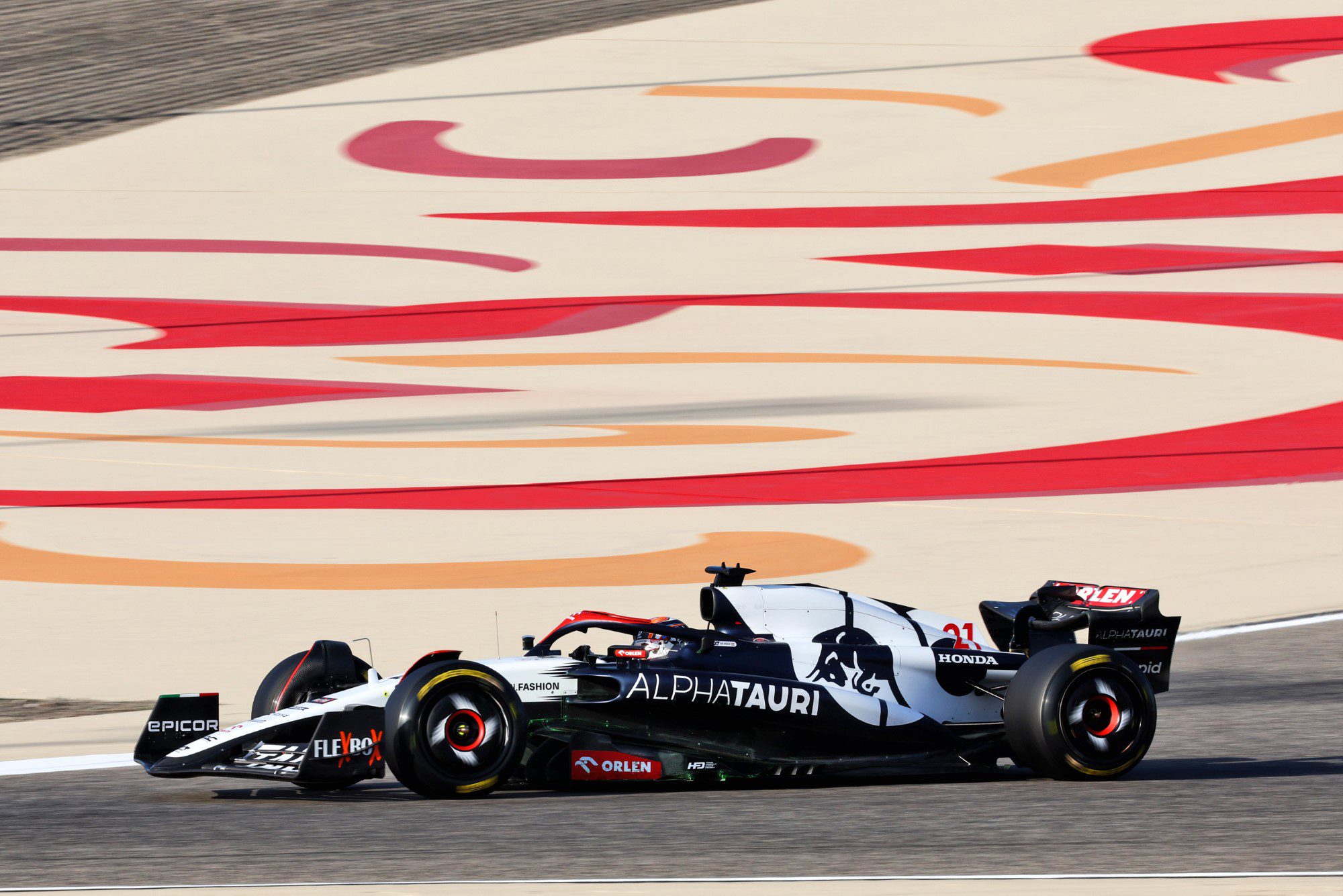 Fotos: pilotos vão para pista pela primeira vez nos testes da F1 no Bahrein Testes F1 2023, Bahrein