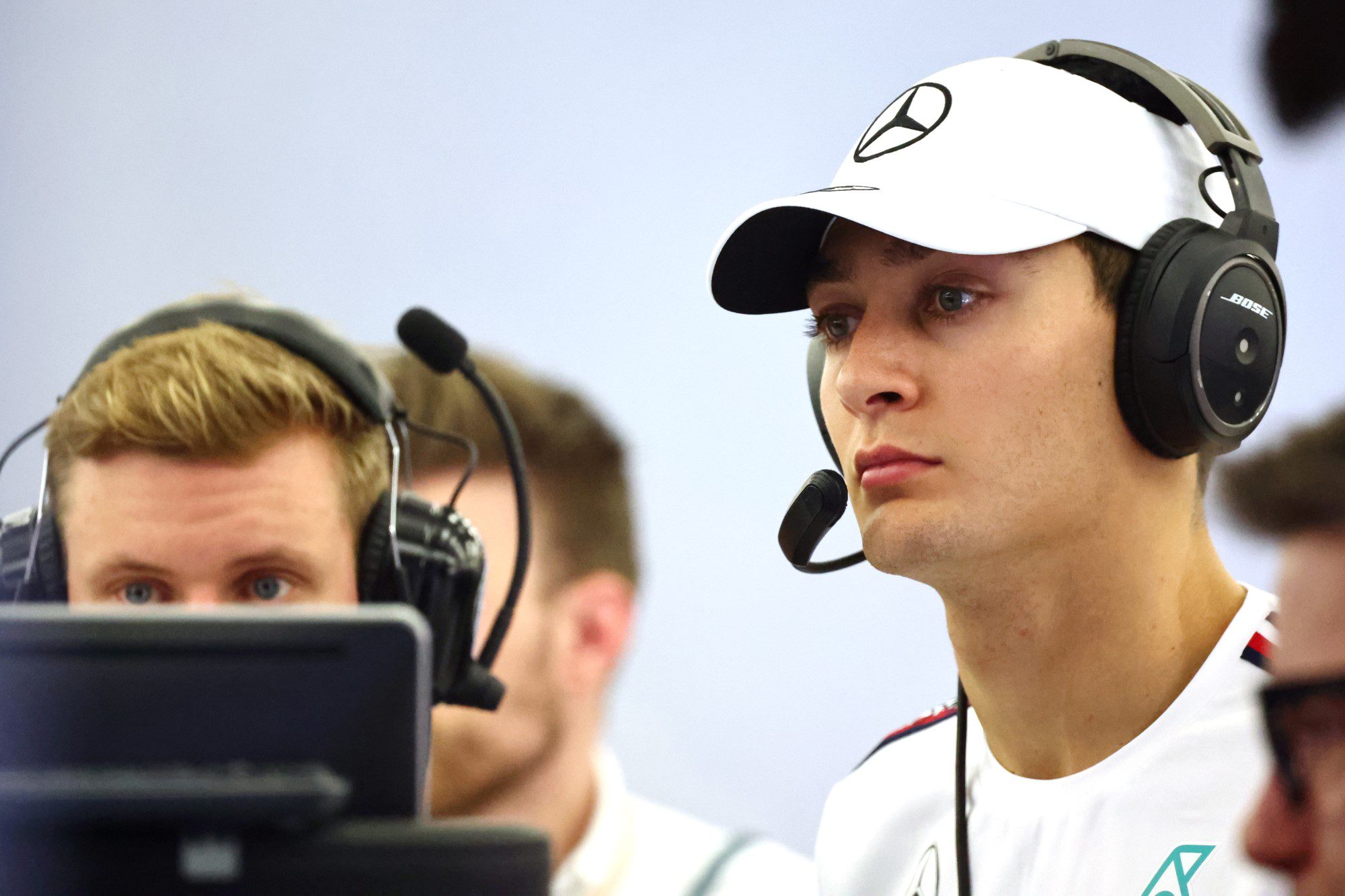 Fotos: pilotos vão para pista pela primeira vez nos testes da F1 no Bahrein Testes F1 2023, Bahrein