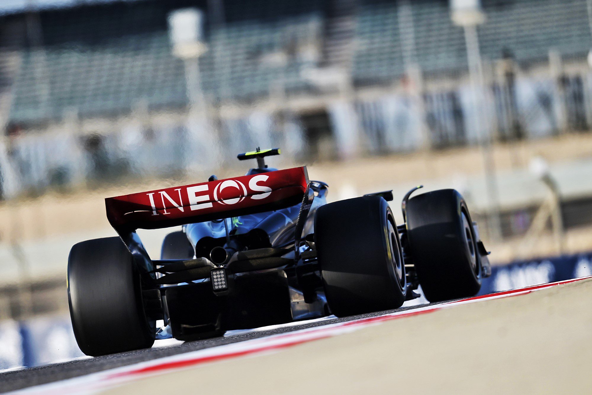 Fotos: pilotos vão para pista pela primeira vez nos testes da F1 no Bahrein Testes F1 2023, Bahrein