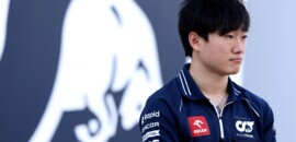 F1: Tsunoda explica que batida no muro foi em decorrência de toque com De Vries