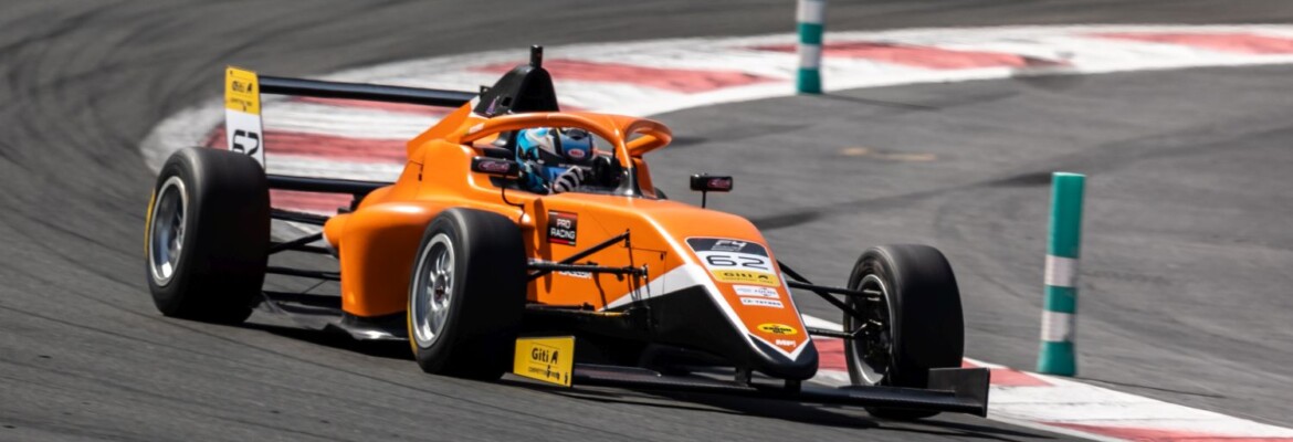 Pedro Clerot estreia em Abu Dhabi com quarto lugar entre 40 carros na F4