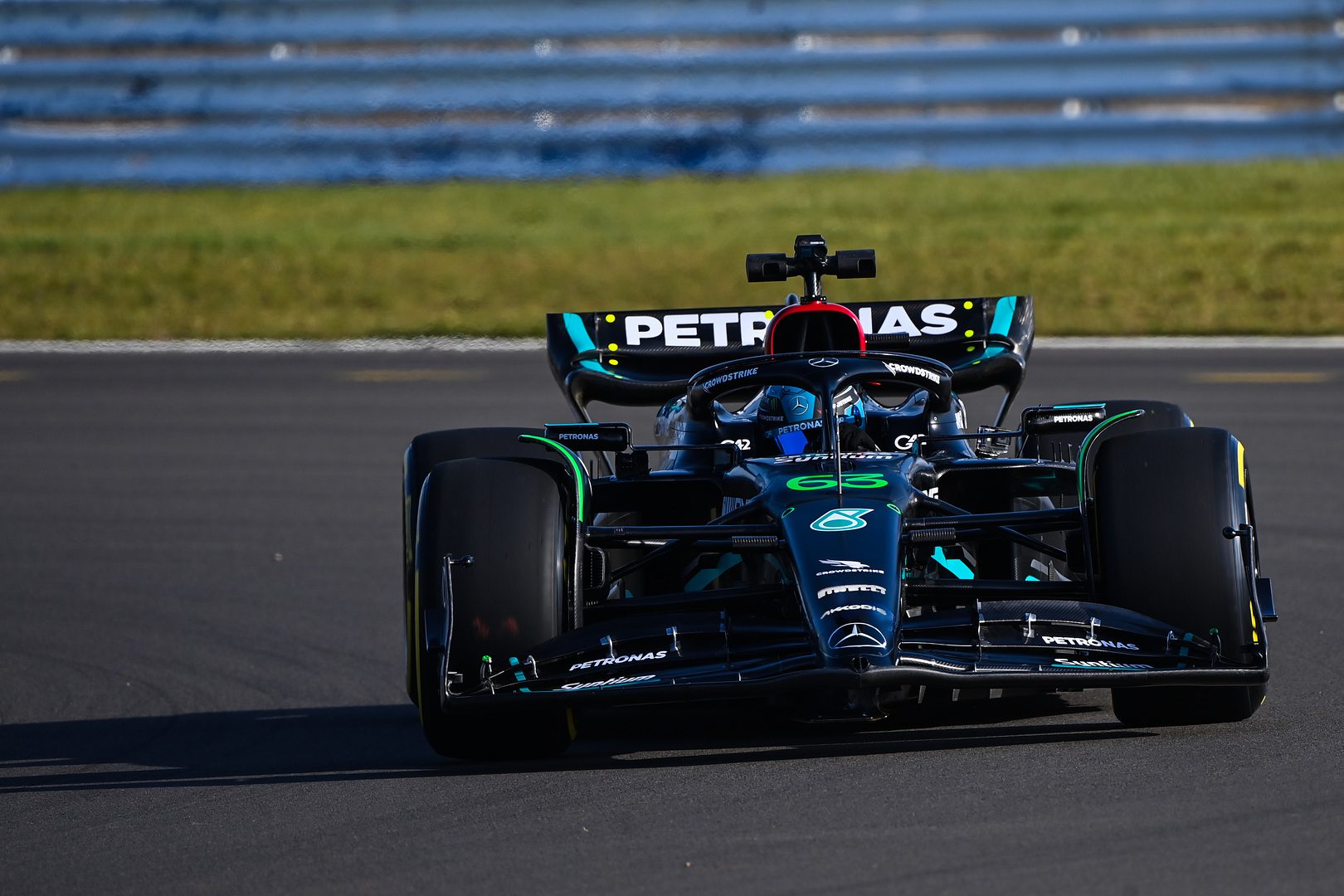 F1: Mercedes fez shakedown do W14 em Silverstone na quinta-feira F1: Mercedes fez shakedown do W14 em Silverstone na quinta-feira