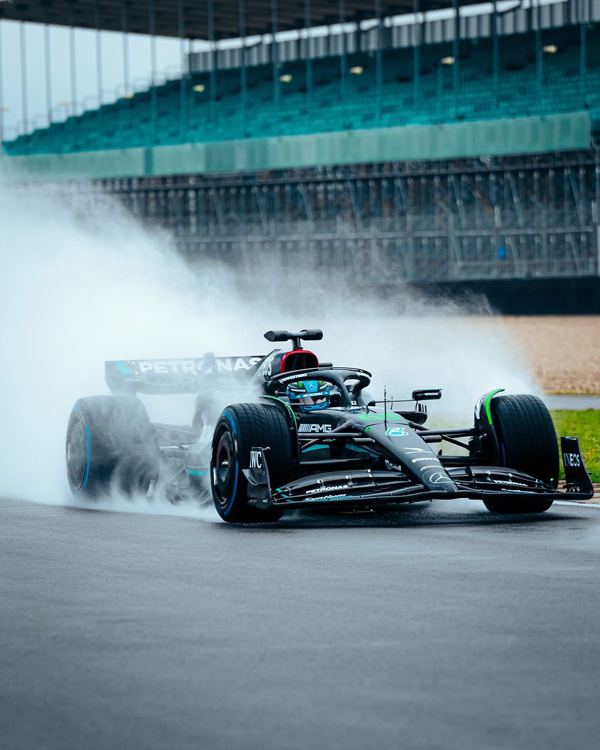 F1: Mercedes fez shakedown do W14 em Silverstone na quinta-feira F1: Mercedes fez shakedown do W14 em Silverstone na quinta-feira