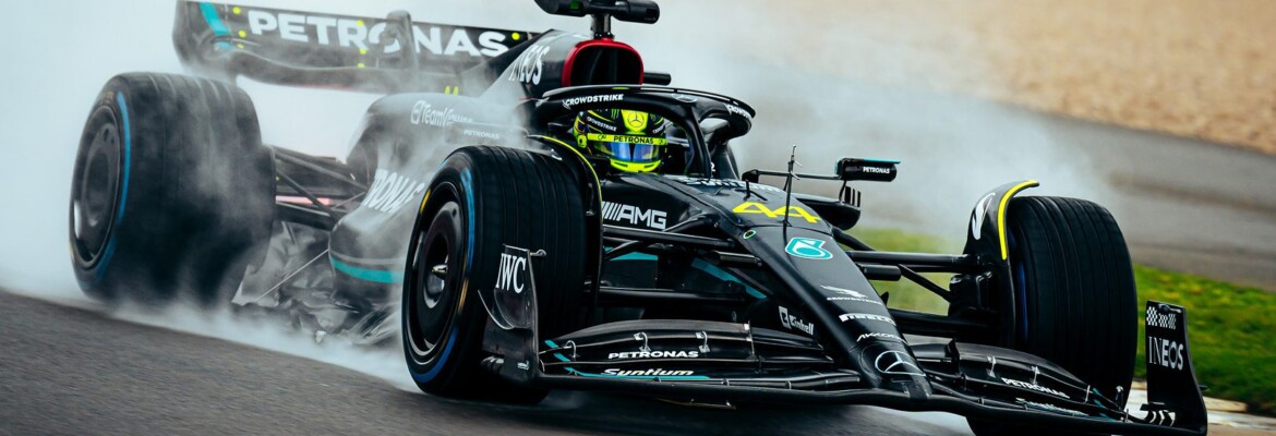 F1: “O peso é uma peça fundamental para nós”, destaca Hamilton sobre o uso da cor preta no W14