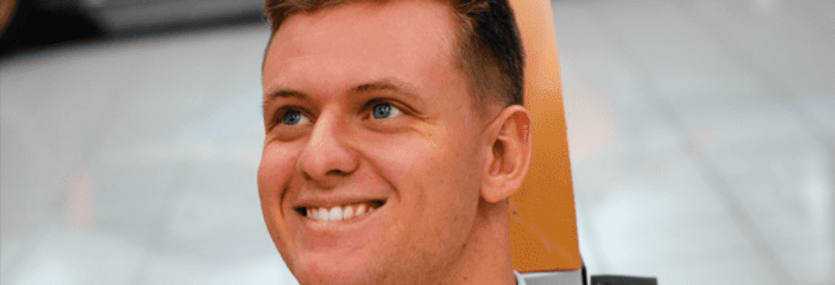 F1: Em acordo com a Mercedes, Schumacher também será reserva da McLaren
