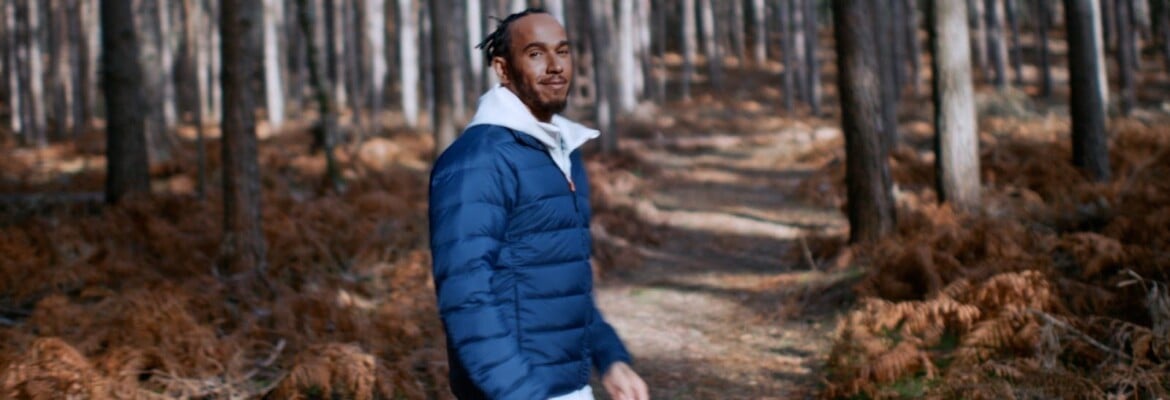 Lewis Hamilton é estrela de campanha de banco brasileiro