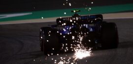 Fotos: o primeiro dia de treinos da F1 para o GP do Bahrein