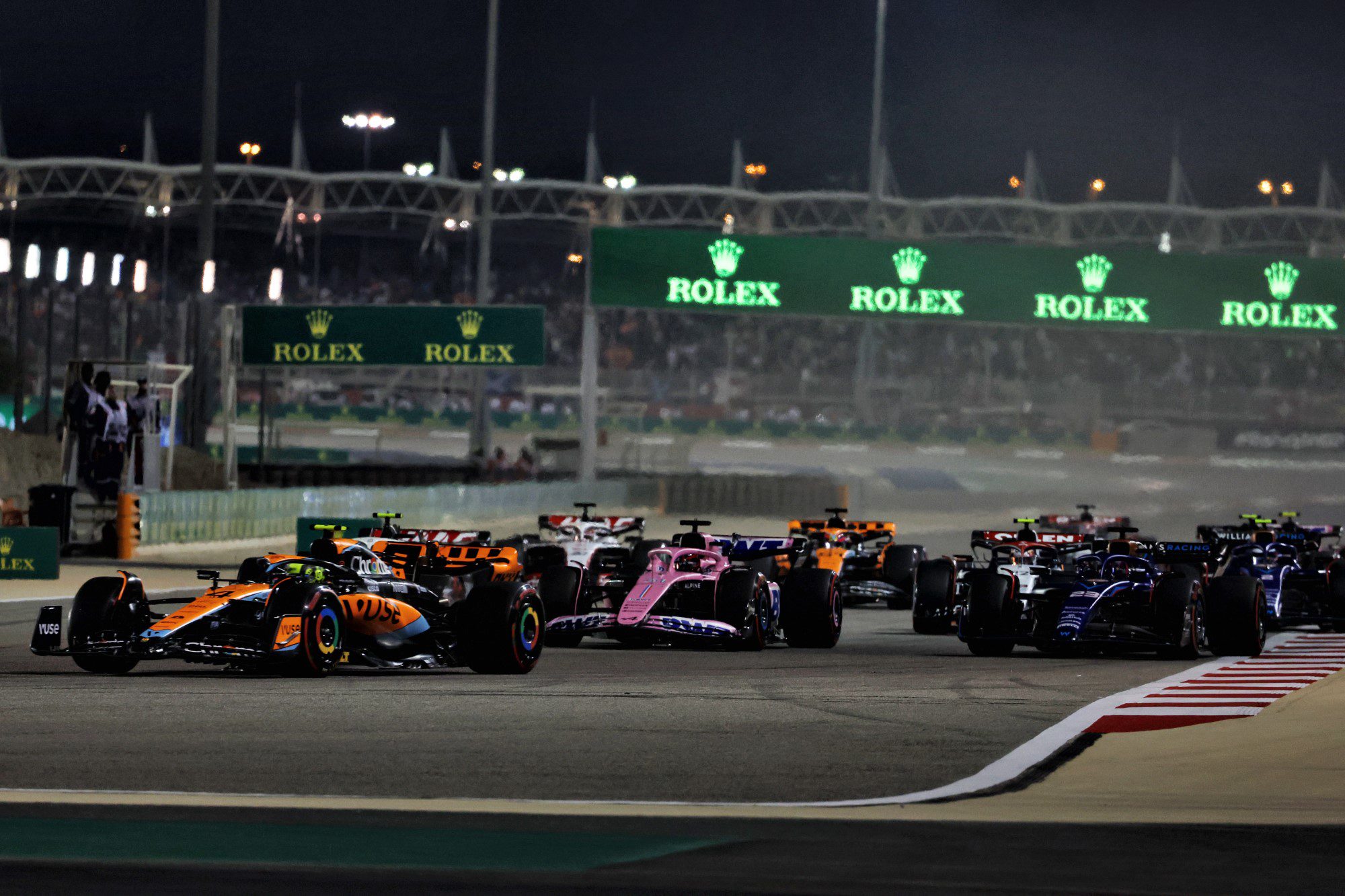Fotos: Verstappen vence e Alonso sobe ao pódio no GP do Bahrein de F1 F1 2023, Largada, Bahrein