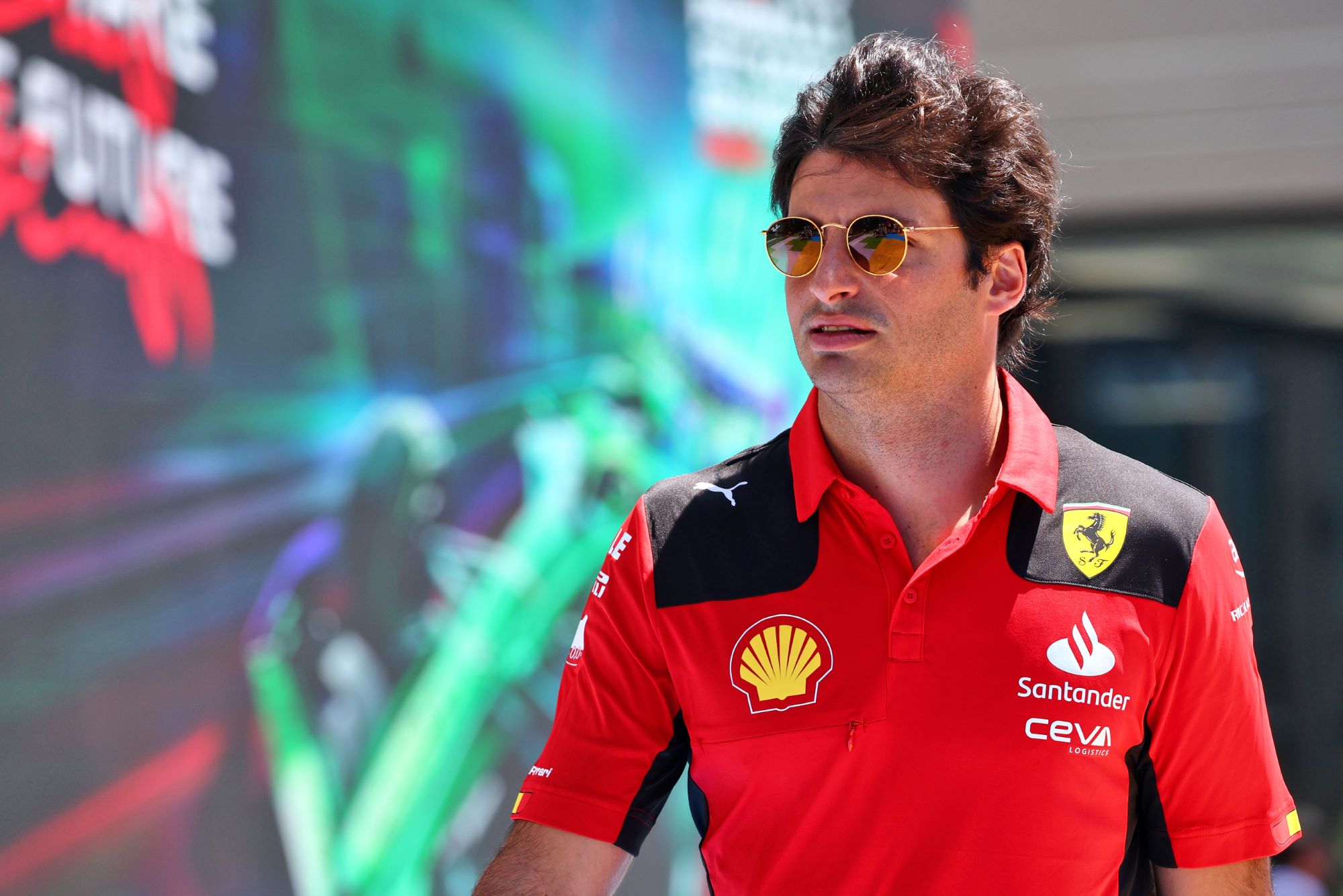 F1: El inolvidable día en el que Carlos Sainz fichó por Ferrari en pijama