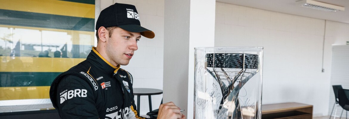 Elias destaca “ambiente e modo de trabalho diferentes” em estreia na Stock Car