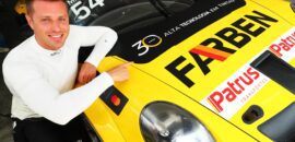 Müller defende a equipe Farben na temporada 2023 da Carrera Cup