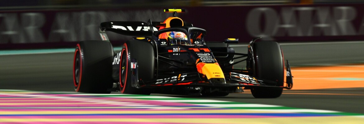 Pérez faz valer pole-position e vence GP da Arábia Saudita da F1. Verstappen escala e é 2º