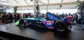 Carro da Fórmula E acelera em São Paulo pela primeira vez em “Corrida pela Inclusão Olga Kos”
