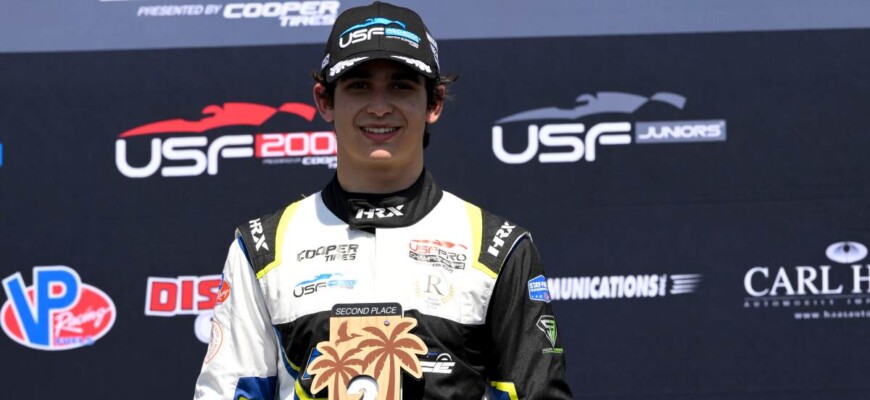 Kiko Porto conquista mais um pódio em St. Pete e fecha abertura da temporada na vice-liderança da USF Pro 2000