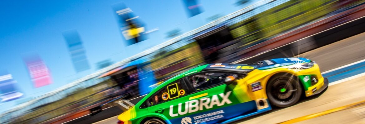 Incidente tira a chance de Felipe Massa pontuar na abertura da temporada