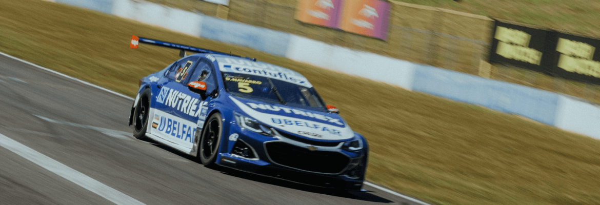 Cavaleiro abre temporada da Stock Car com dois carros no top-10 nos treinos livres