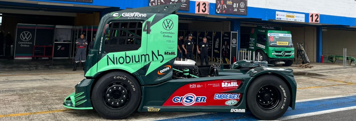 Copa Truck: Giaffone elogia caminhão híbrido após teste em Goiânia