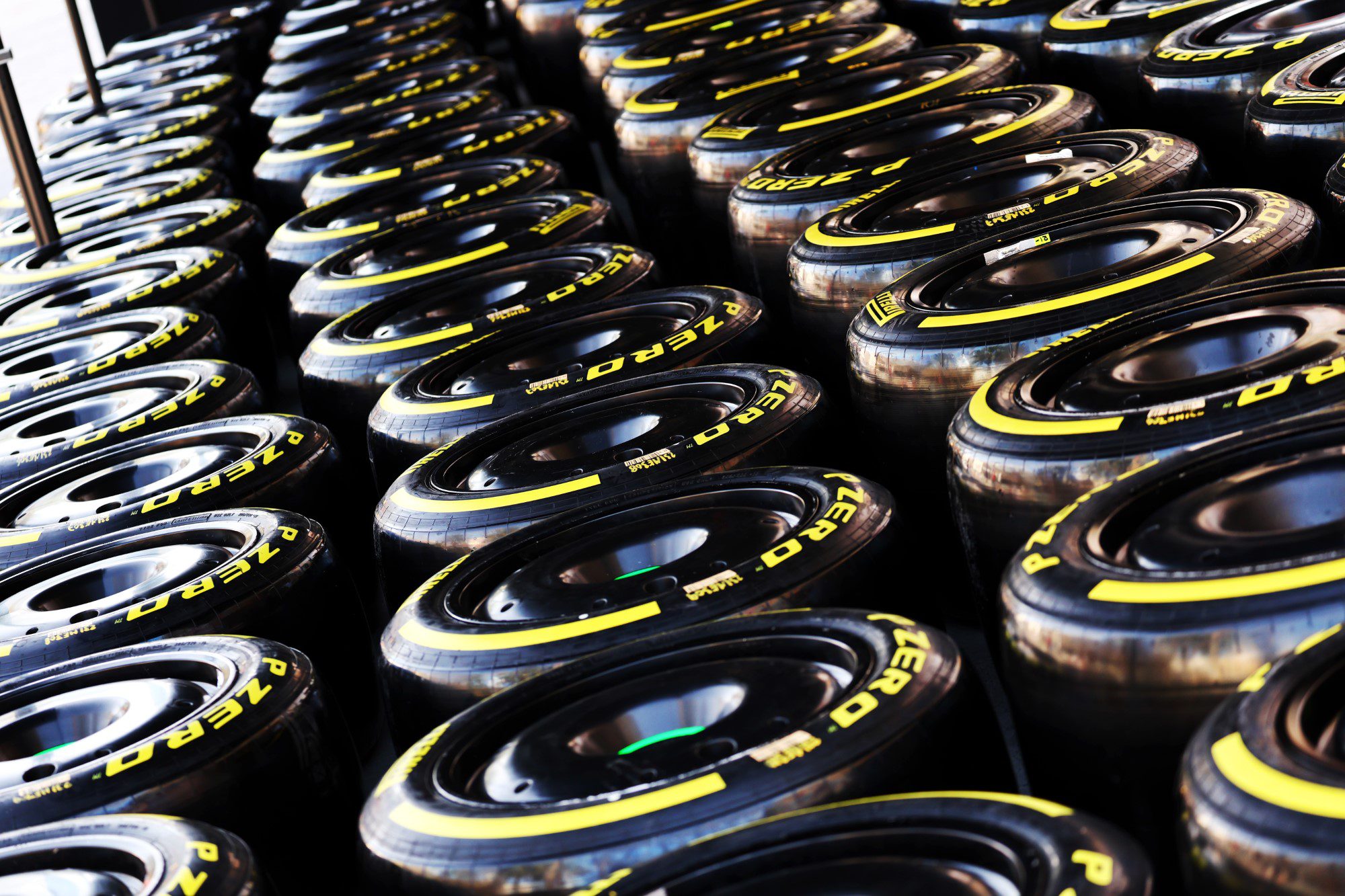 F1: Isola cree que en la categoría se adoptará un nuevo formato para el uso de neumáticos en la clasificación